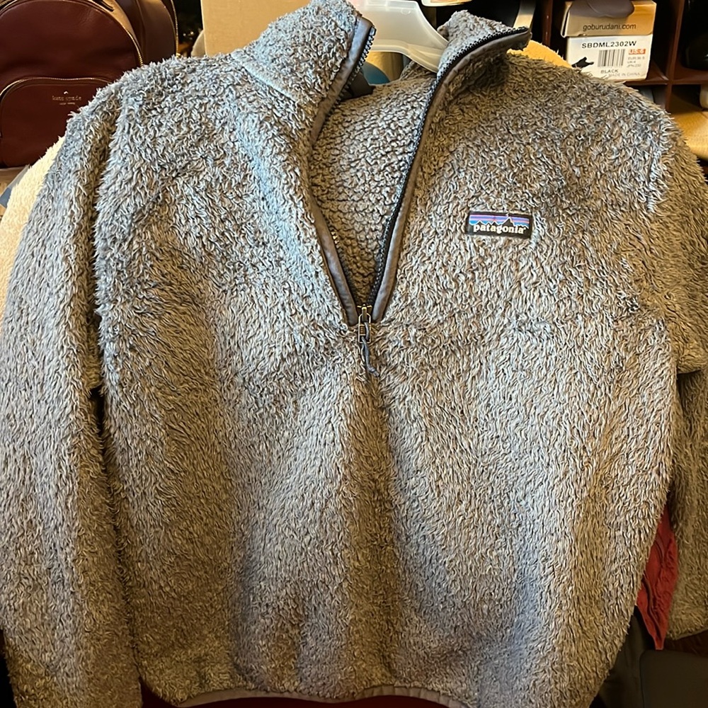 Pantagonia Pullover- gently worn a few times